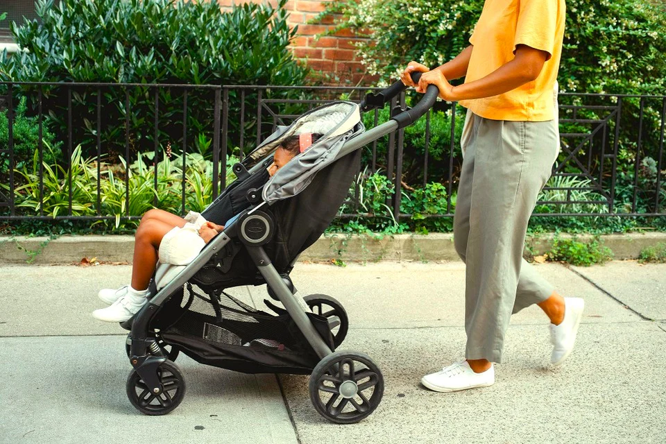 Choosing the Right Baby Stroller : Key Criteria to Consider